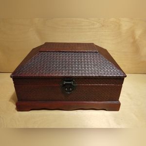 listing-status-banner